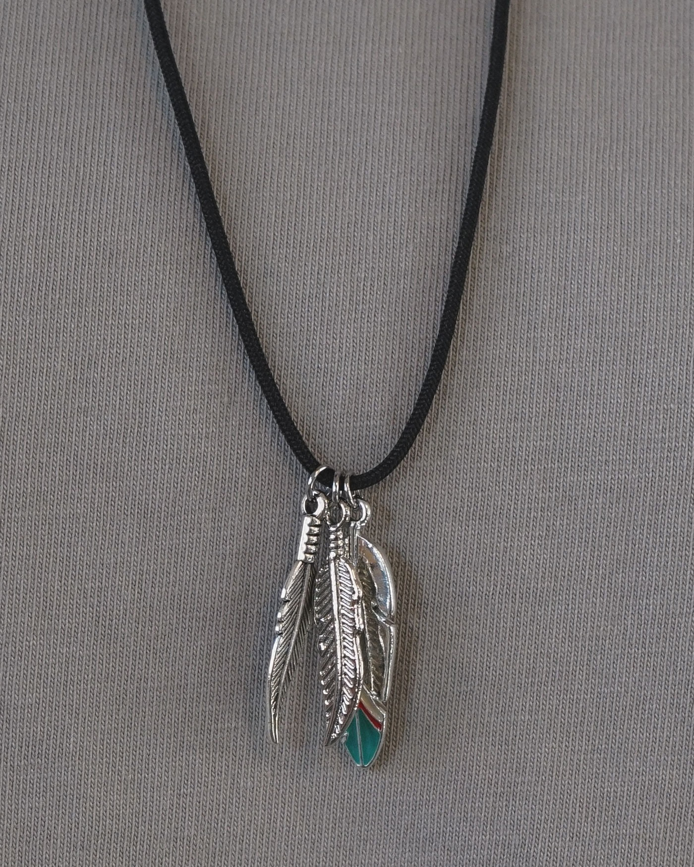 TRIPLE WING NECKLACE