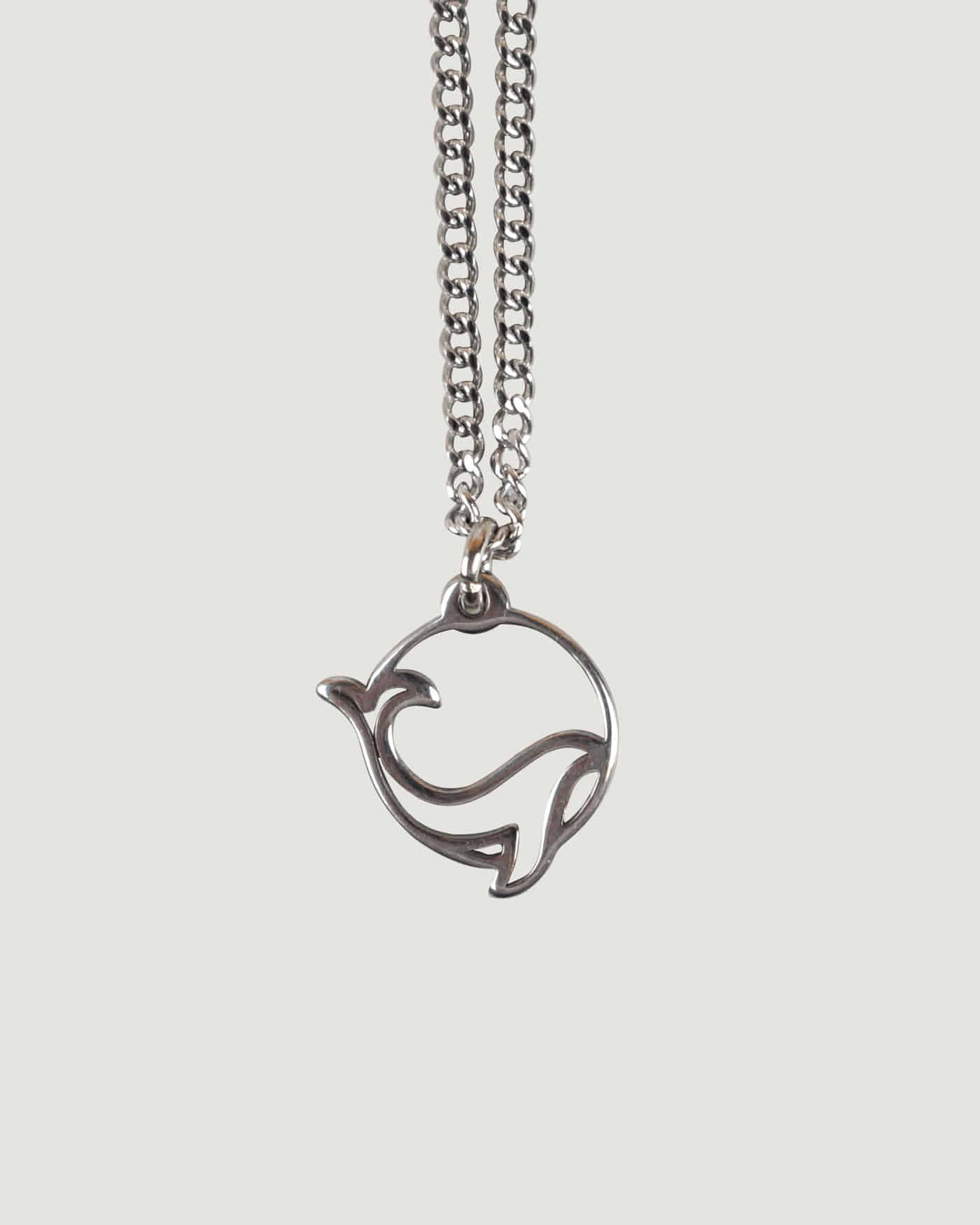 WHALE NECKLACE